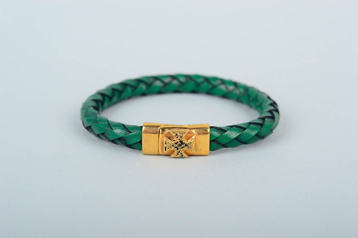 Кожаный браслет хэнд мэйд браслет на руку зеленый плетеный украшение из кожи фото 1