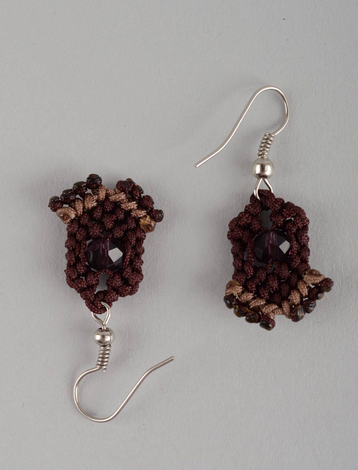 Boucles d'oreilles pendantes Bijou fait main tricotées marron Cadeau femme photo 3