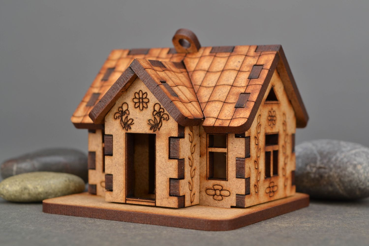 Vorbereitete Materialien für handmade Häuschen foto 1