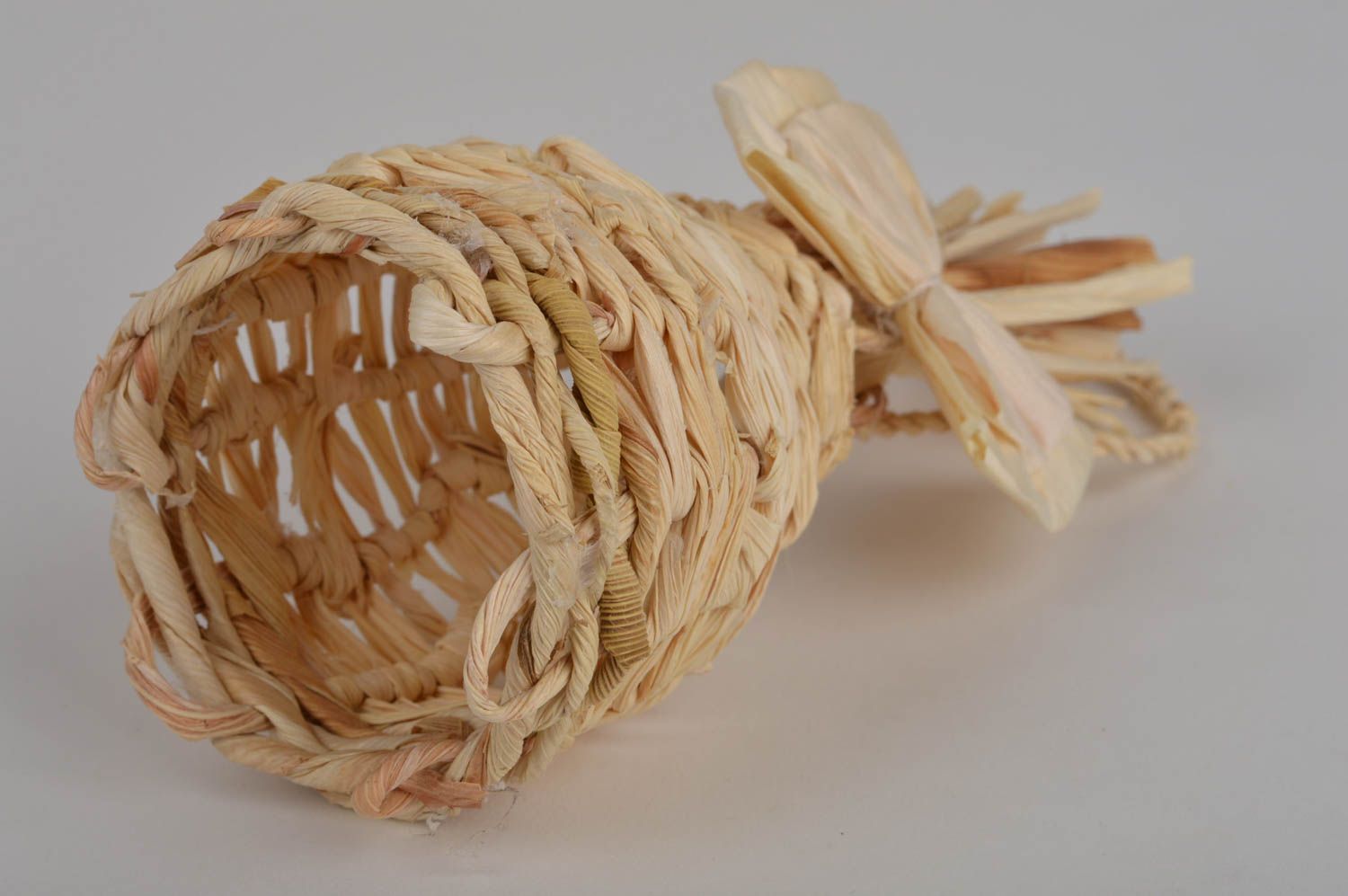 Колокольчик с бантиком из кукурузных листьев плетеный вручную для декора дома фото 2