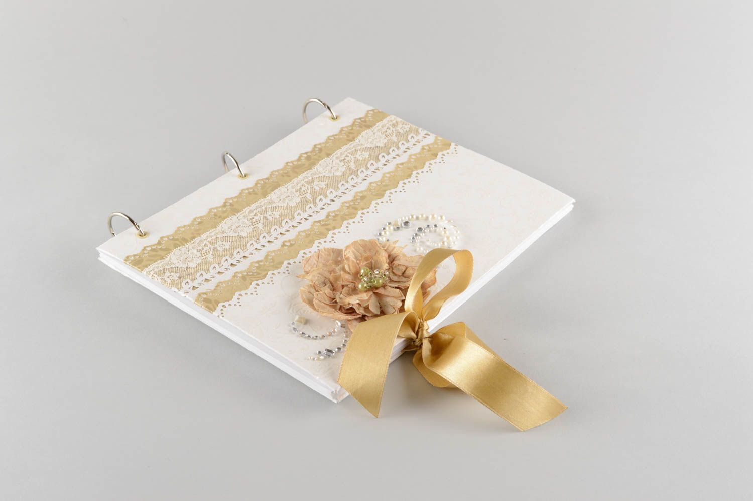 Livre d'or en scrapbooking fait main blanc brun joli original en carton photo 2
