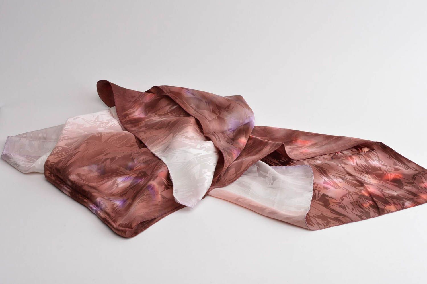 Темный платок ручной работы оригинальный подарок платок из шелка симпатичный фото 2