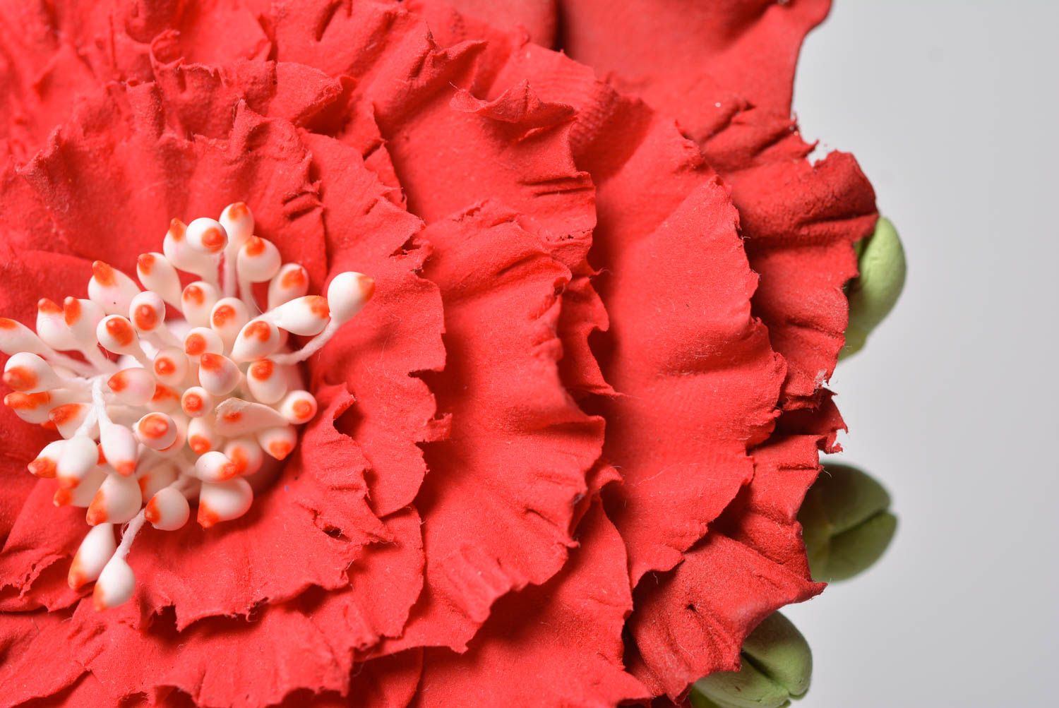 Schöne rote Haarspange mit Blume aus Polymerton handmade Chinesische Rose foto 2