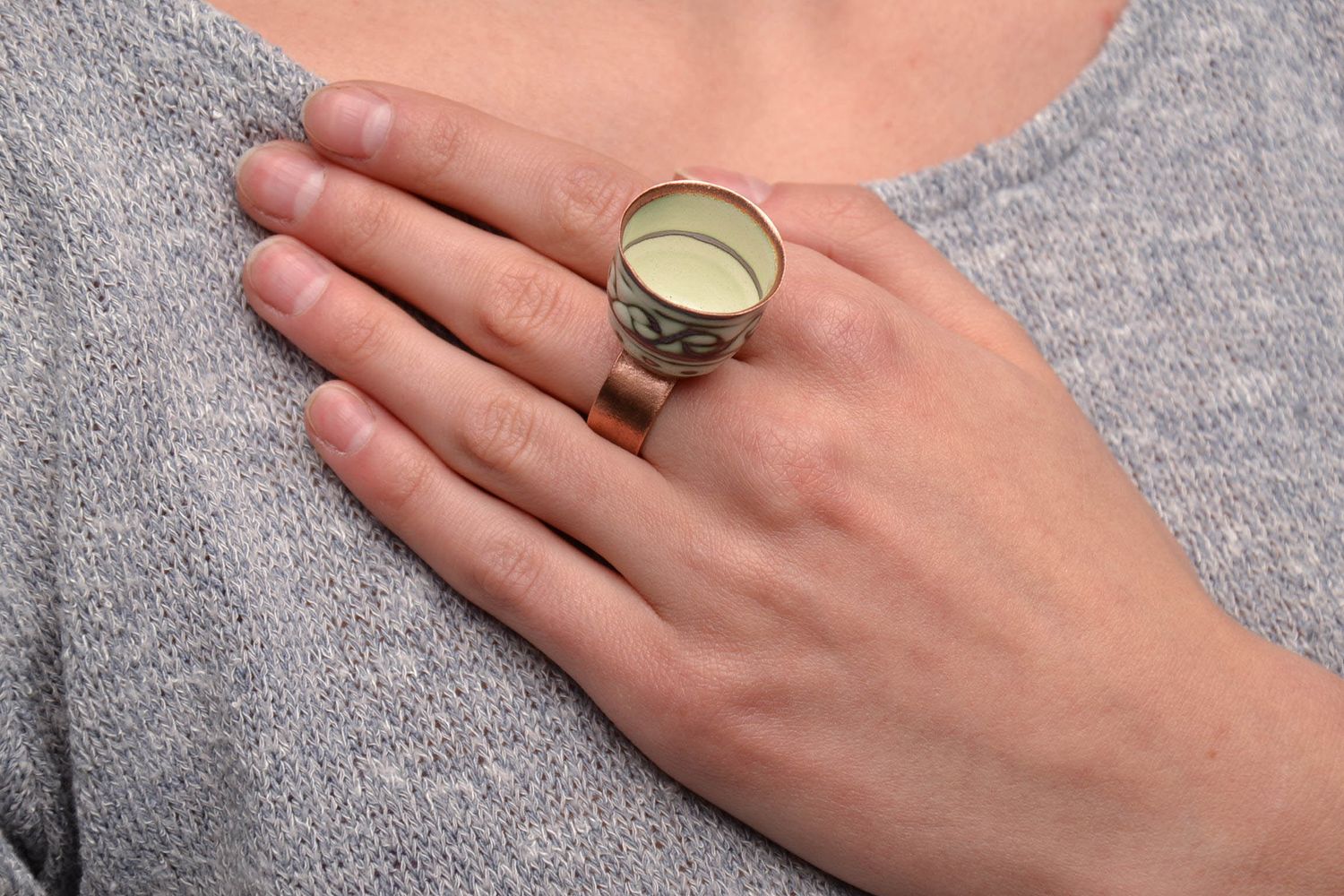 Перстень из меди ручной работы с эмалью фото 5
