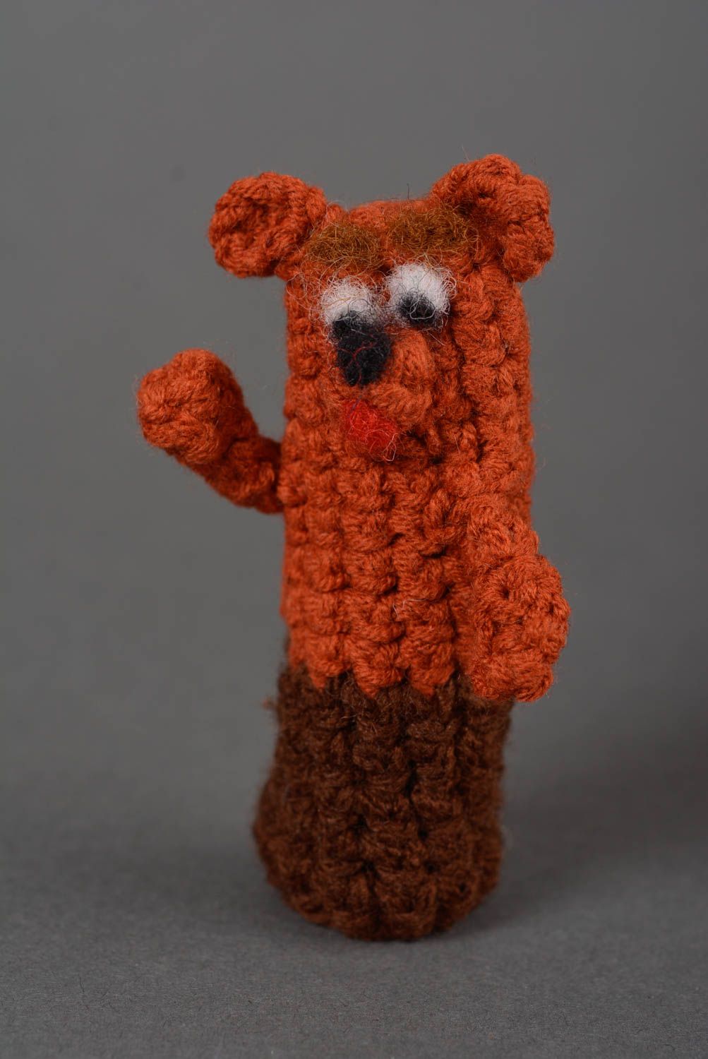 Marionnette doigt fait main Jouet tricoté au crochet ours Cadeau enfant original photo 1