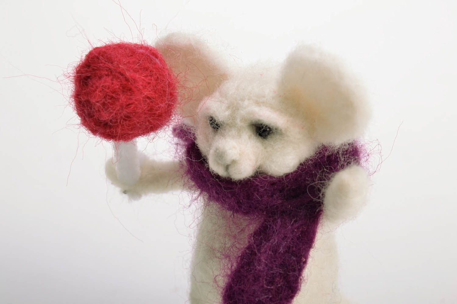 Brinquedo de lã feltrada Rato com doce foto 4
