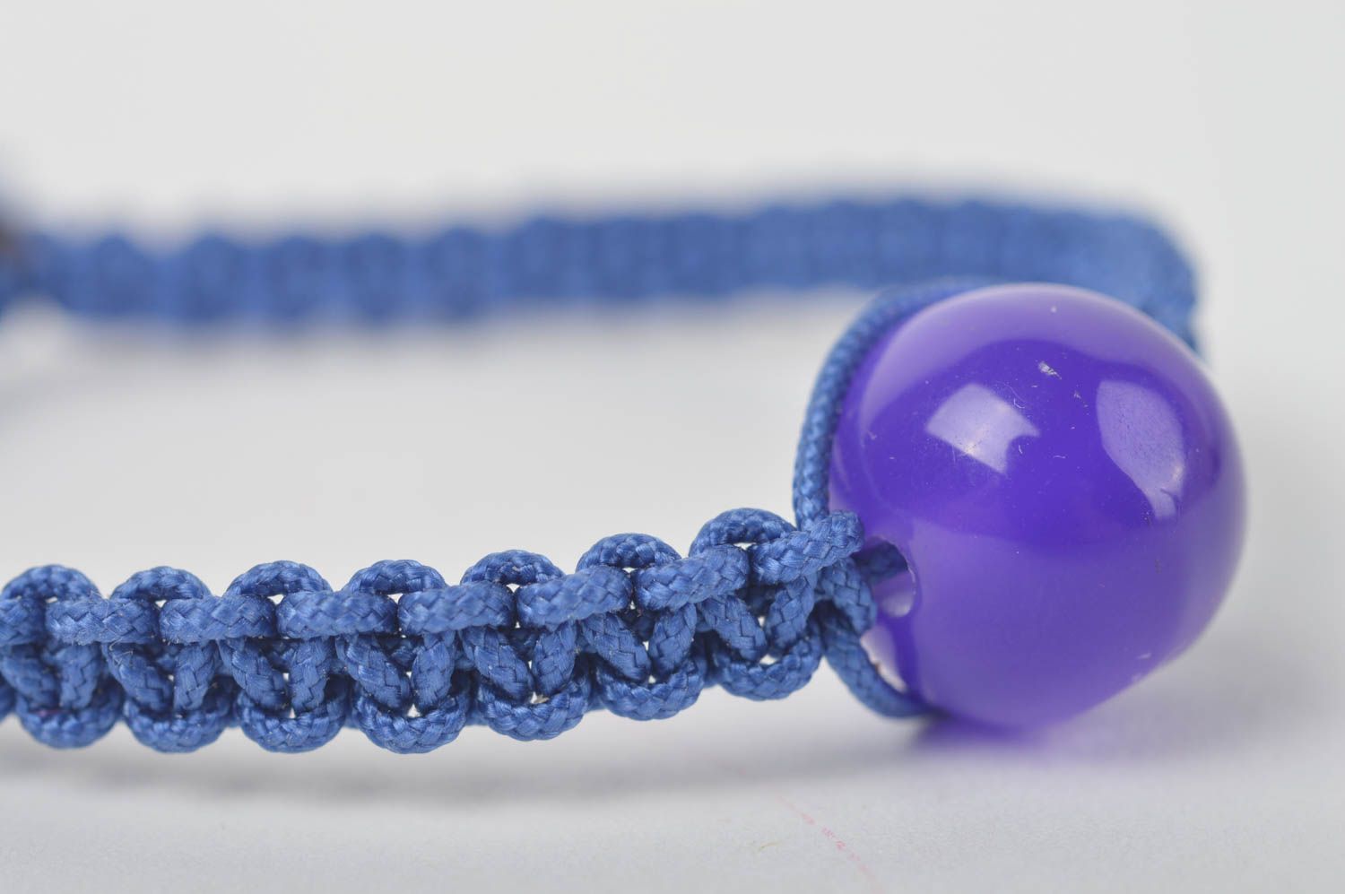 Браслет ручной работы браслет из шнурков плетеный браслет синий с бусиной фото 3