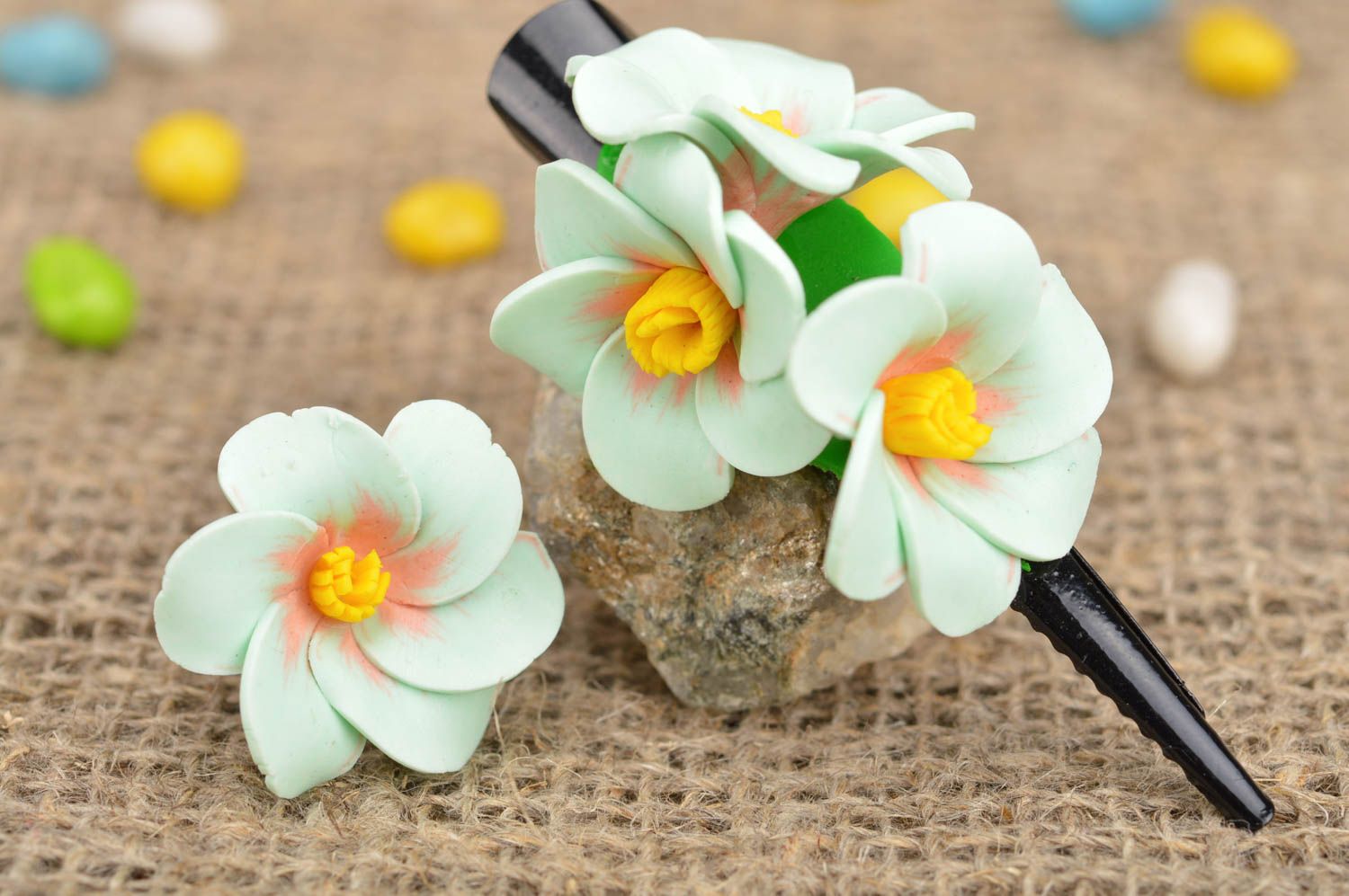 Set of polymer clay white flower jewelry hair clip and ring of adjustable size photo 1