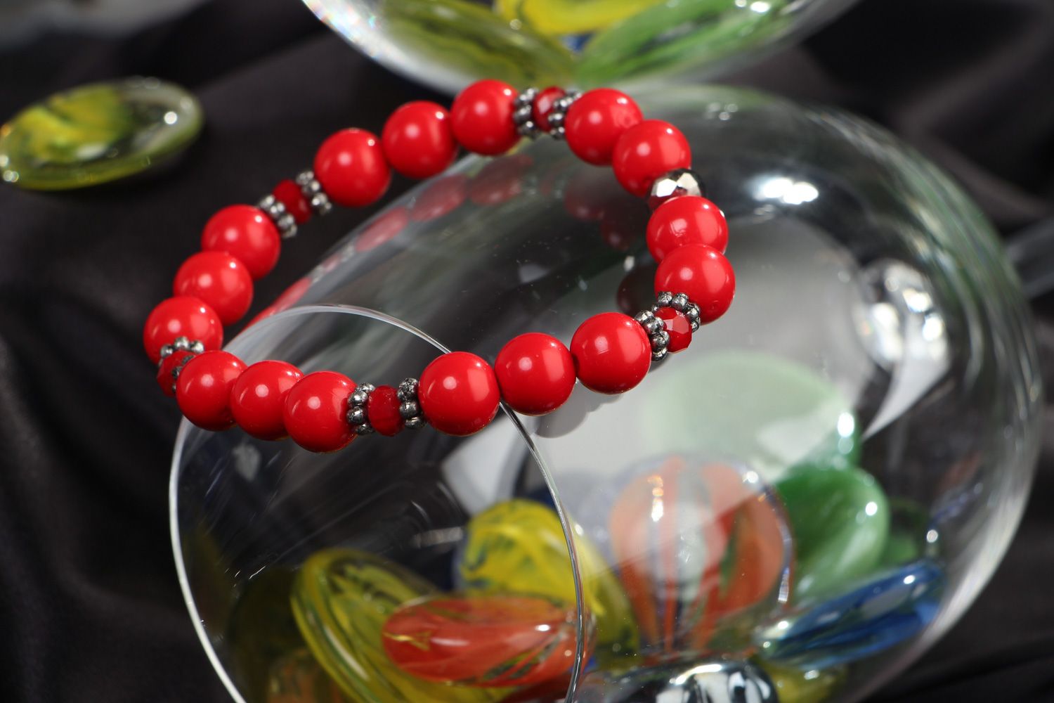 Women's red bracelet hand made of plastic and glass beads in 1 turn photo 4