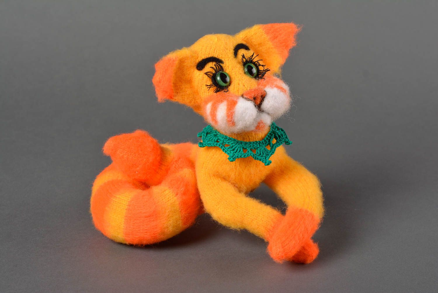 Peluche chat roux tricotée en laine faite main originale Jouet pour enfant photo 1
