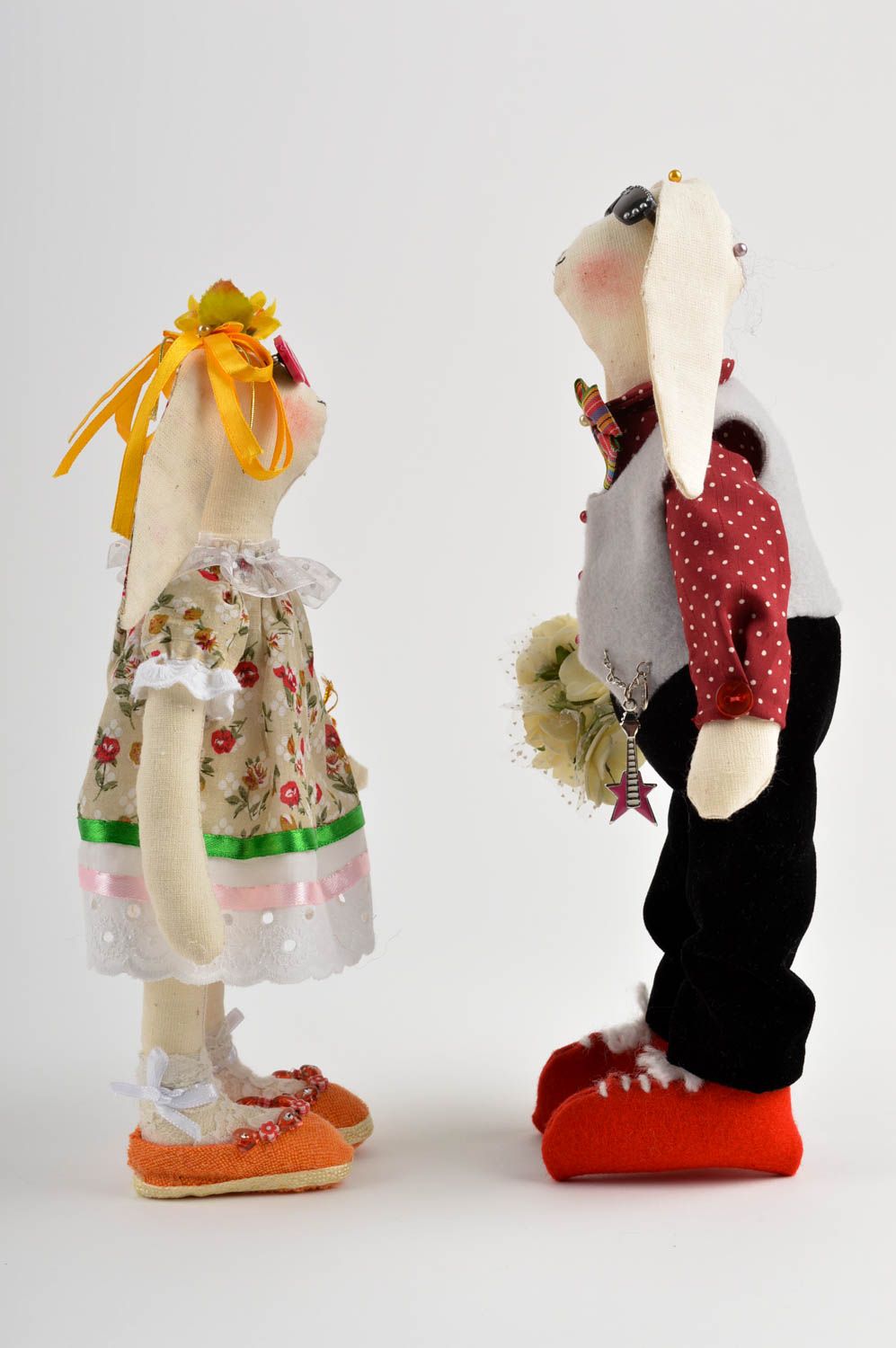 Conejos de peluche hechos a mano juguetes de tela regalos originales para niños foto 3