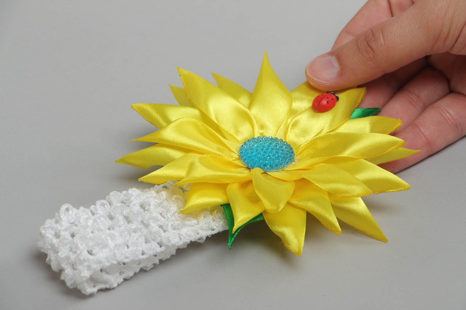 Bandeau avec fleur kanzashi jaune en rubans de satin fait main pour enfant photo 5