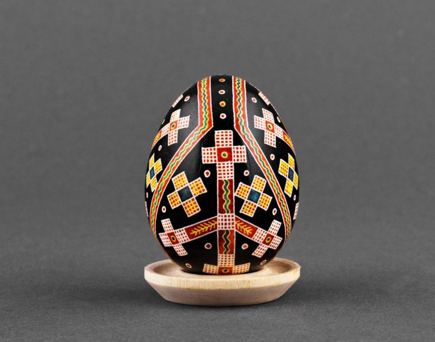 Huevo de Pascua con ornamentos
 foto 3
