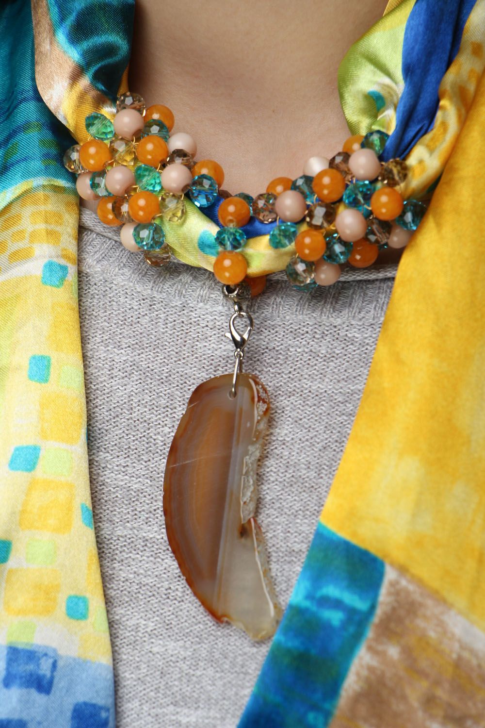 Summer scarf with natural stones photo 2