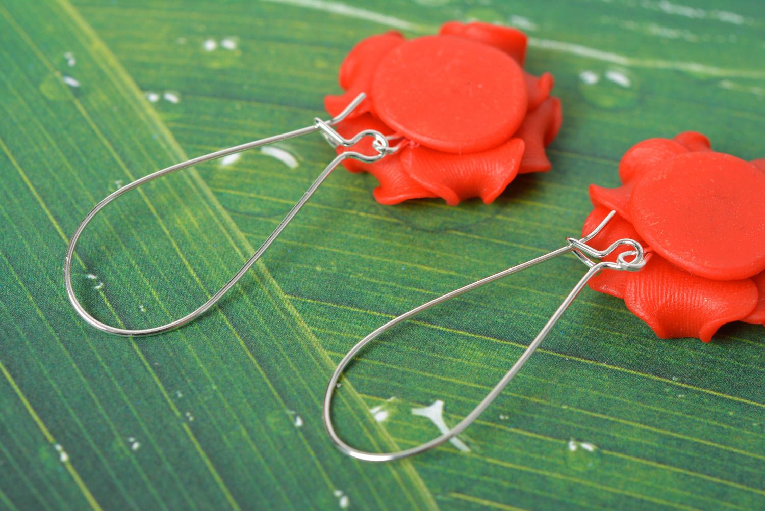 Rote schöne Gehänge Ohrringe aus Polymerton Mohnblumen Designer Handarbeit toll foto 3
