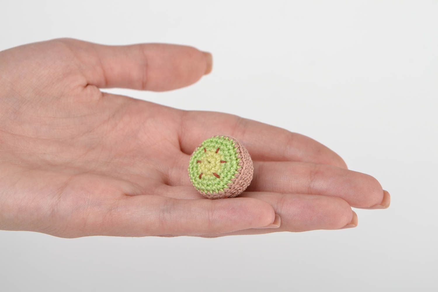Handmade gehäkeltes Obst Miniatur Spielzeug Häkel Dekoration Kiwi klein foto 2