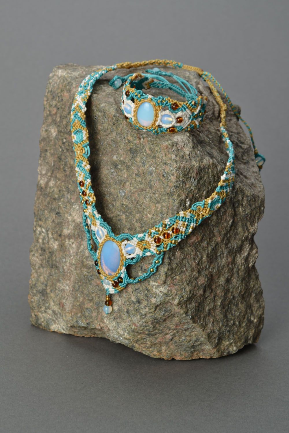 Homemade jewelry set with moonstone photo 1