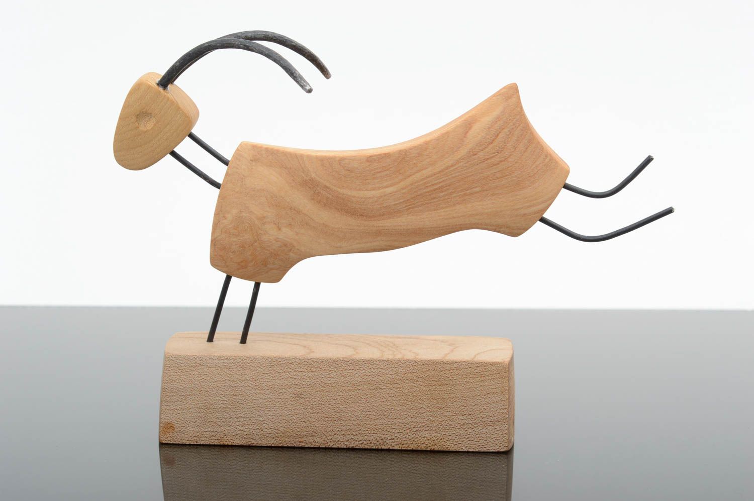 Wooden gifts handmade wood sculpture animal figurines interior decorating ideas photo 1