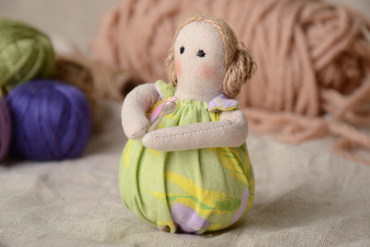 Мягкая игрушка ручной работы куколка тканевая смешная декоративная для детей и дома фото 1