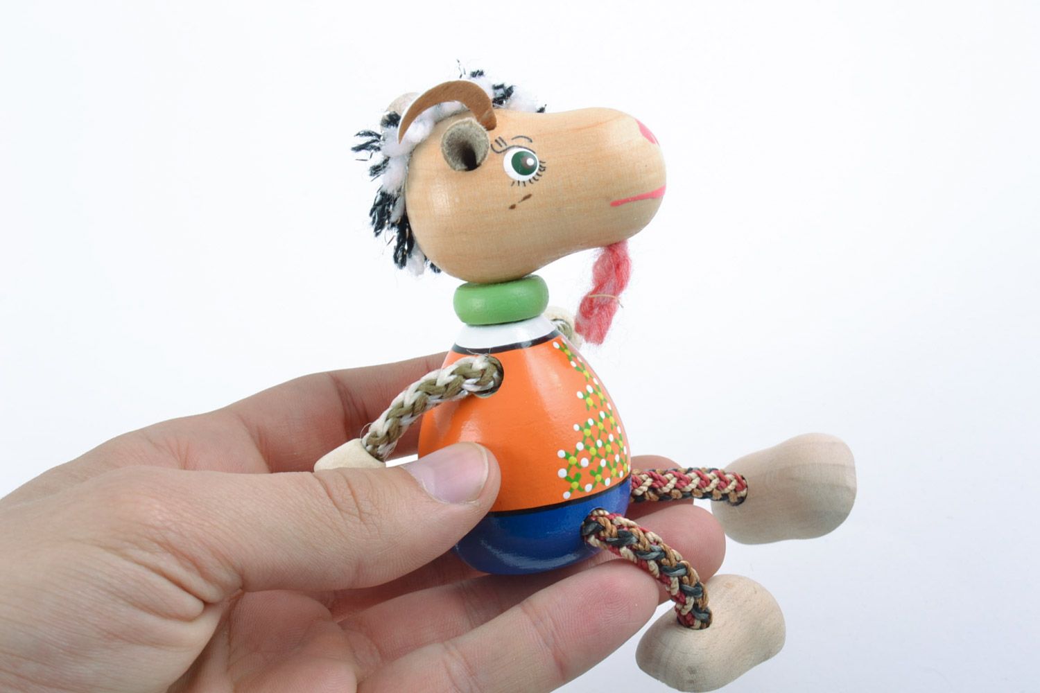 Petit jouet bouc en bois peint multicolore fait main écologique pour enfant  photo 2