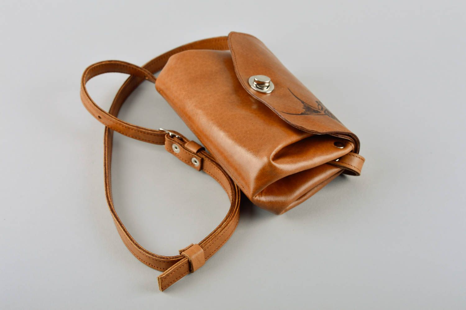 Сумка ручной работы сумка через плечо кожаная сумка светло-коричневая красивая фото 4