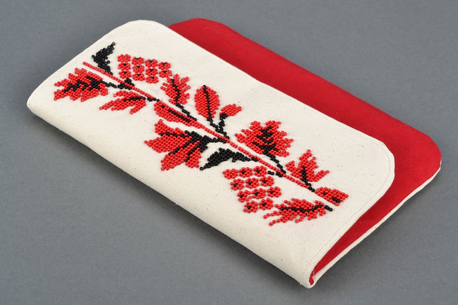 Клатч ручной работы из ткани с вышивкой бисером Калина фото 3