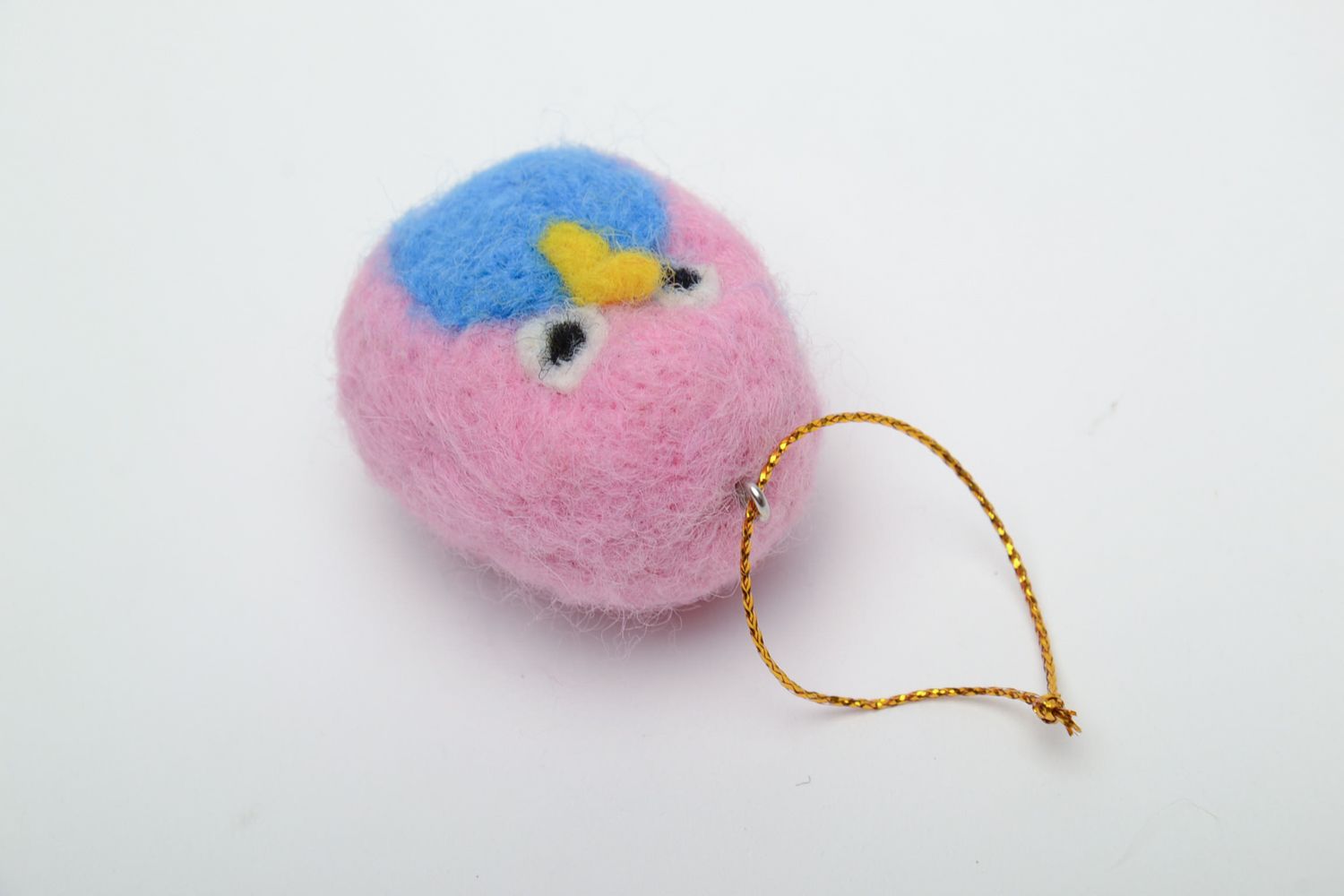 Felted wool toy bird with eyelet photo 3