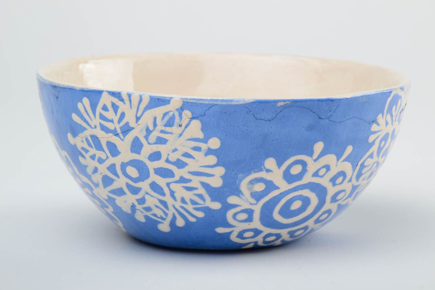 Escudilla de arcilla artesanal para sopa azul con ornamentos blancos de 500 ml foto 3