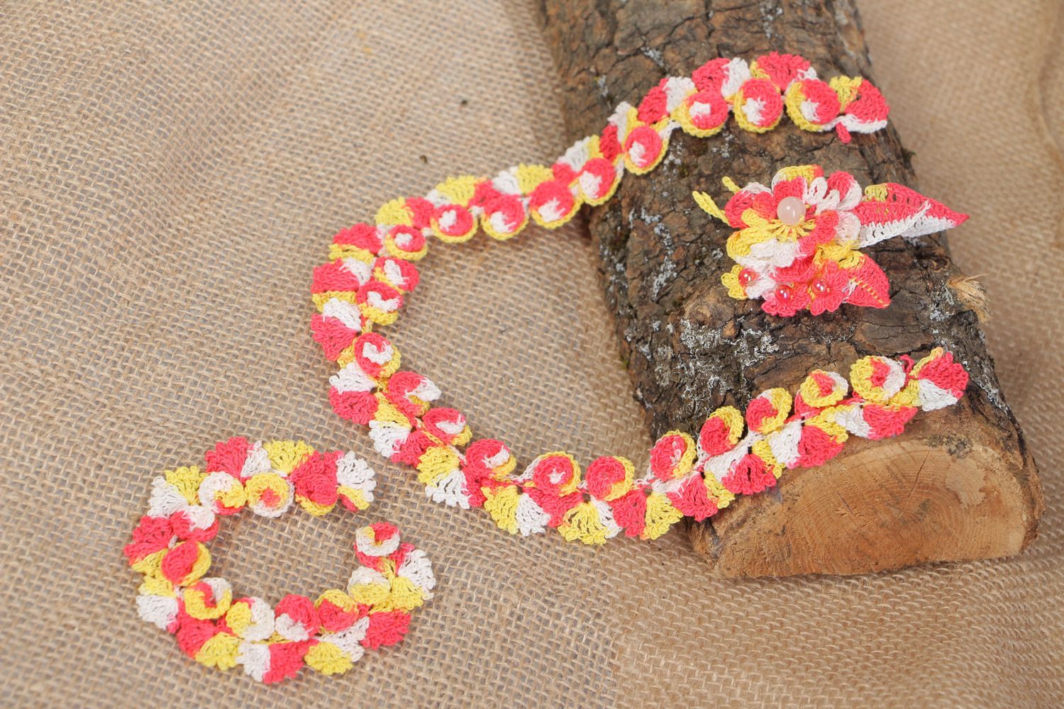 Handmade crochet jewelry set 3 items flower brooch necklace and bracelet photo 1