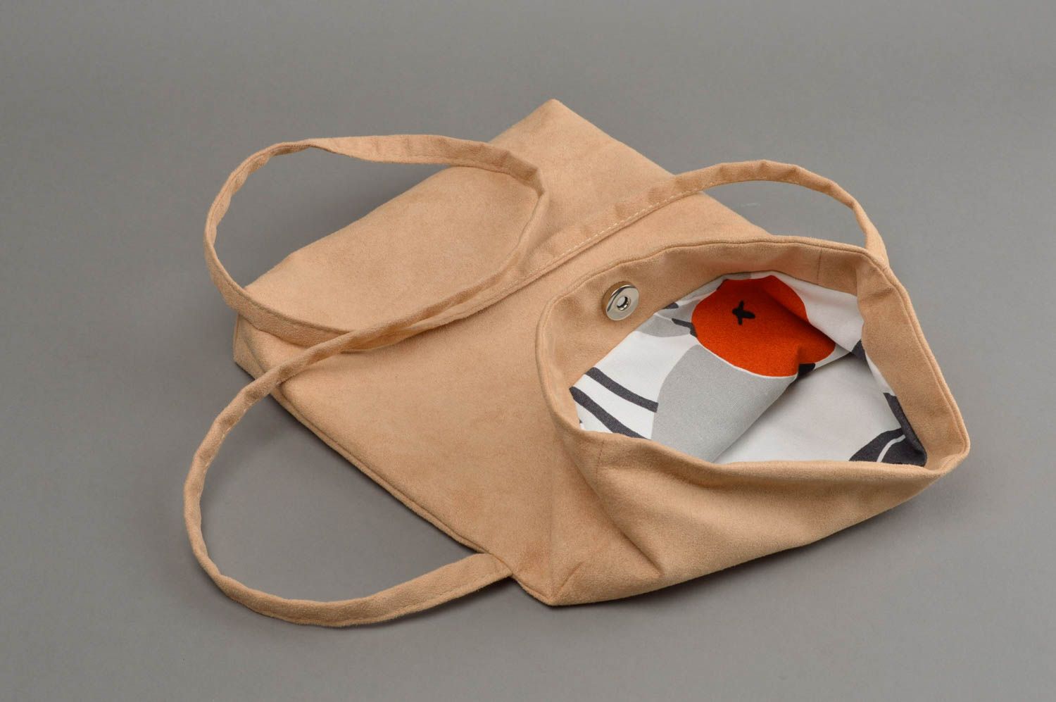 Originelle beige Tasche handmade aus künstlichem Wildleder und Baumwolle  foto 3