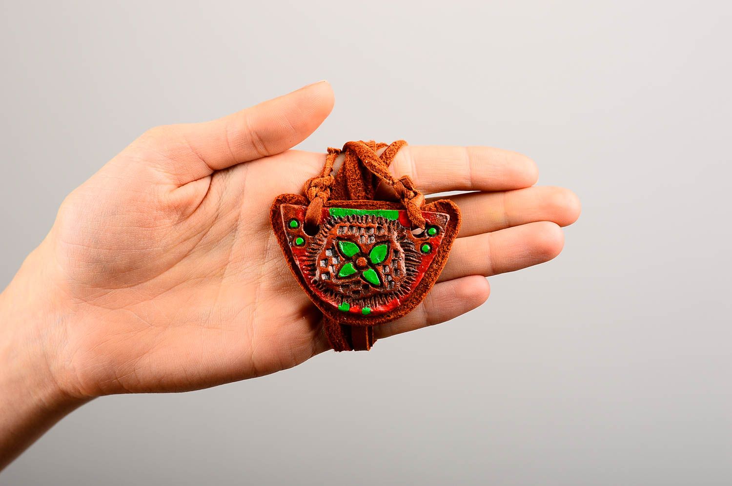 Ungewöhnliches Accessoire für Frauen handmade Damen Anhänger Keramik Schmuck foto 2