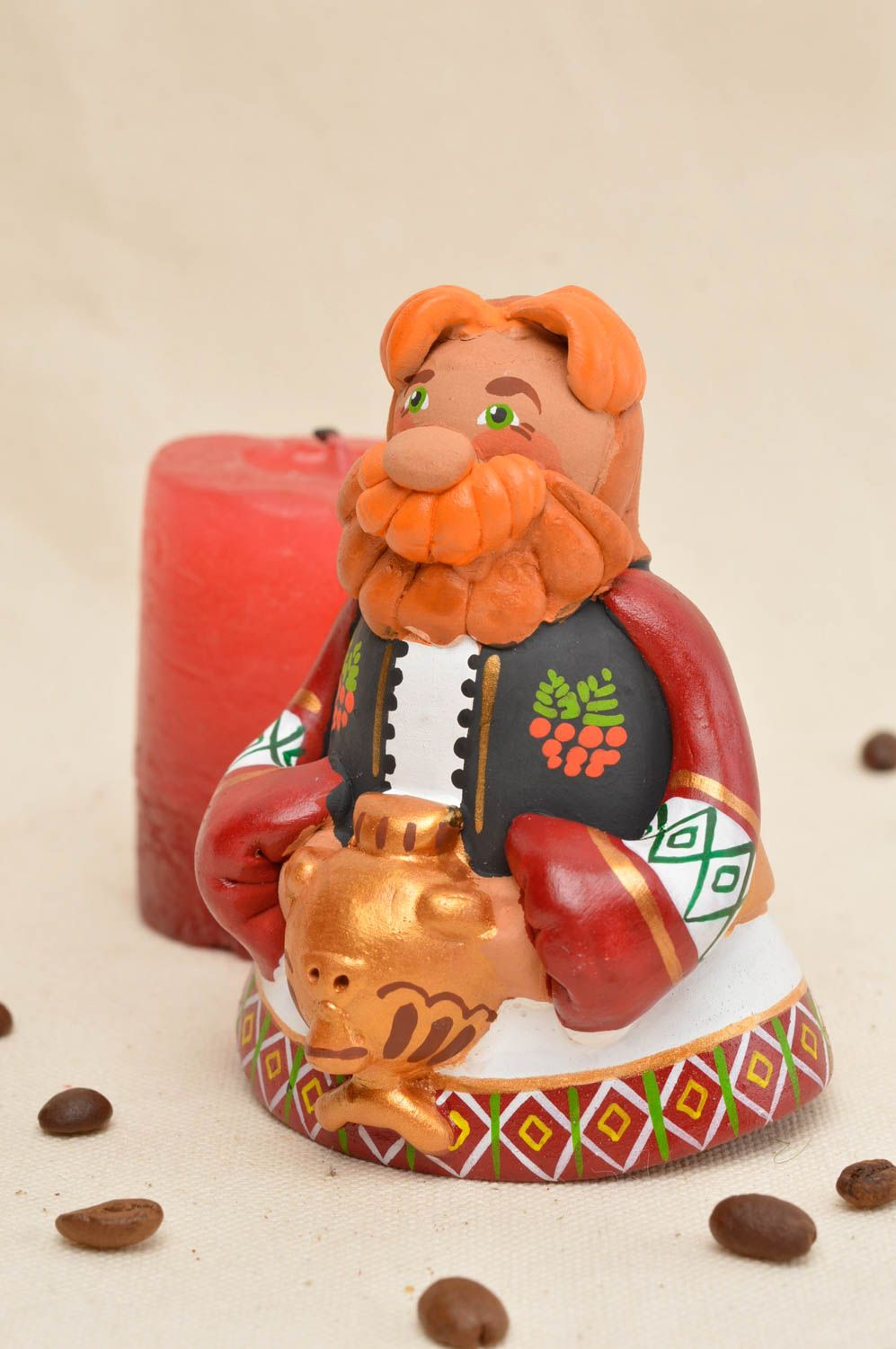 Petite cloche en argile peinte faite main décorative Homme avec samovar photo 1
