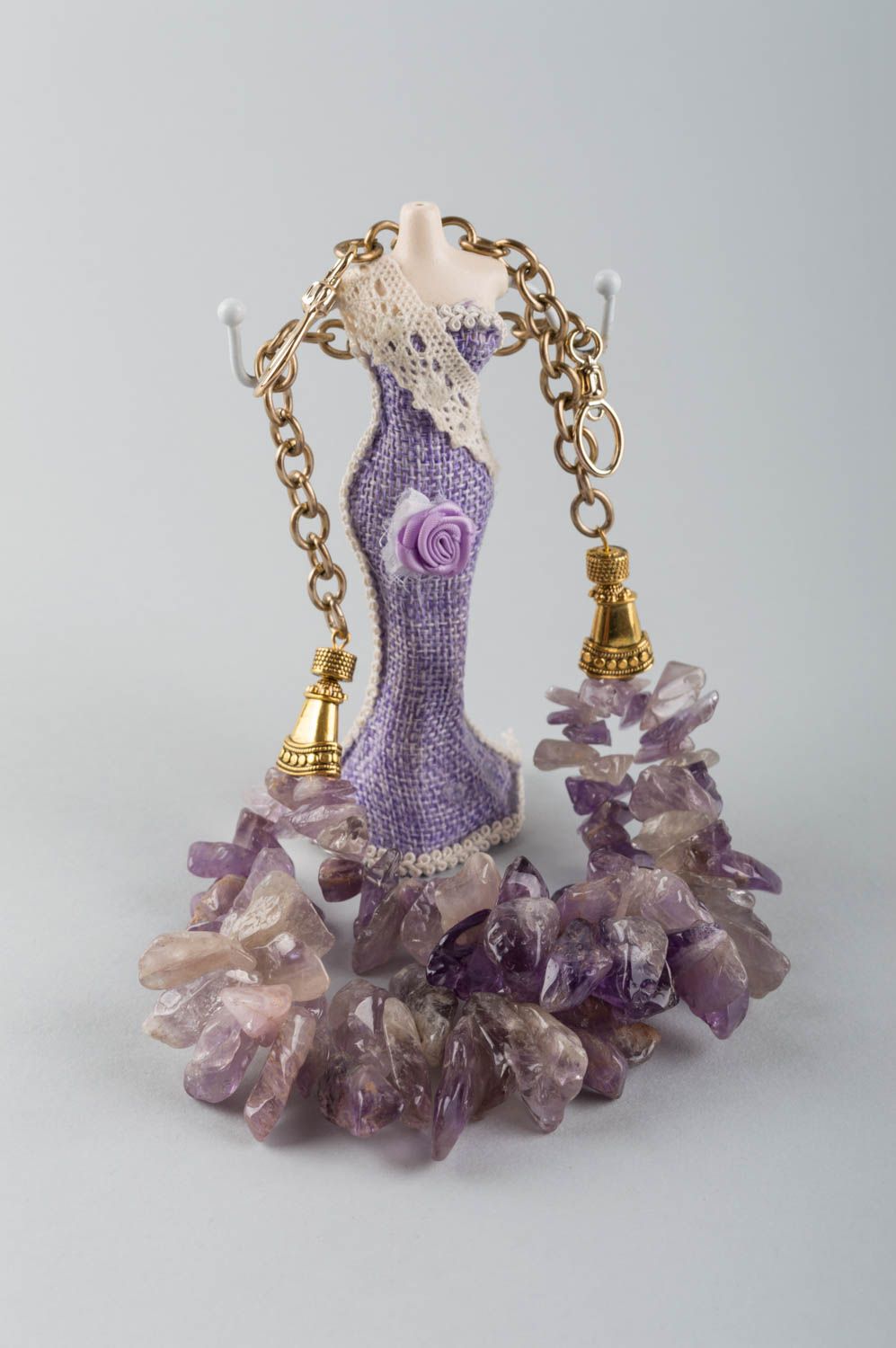 Collier en améthyste volumineux violet fait main original élégant pour femme photo 1