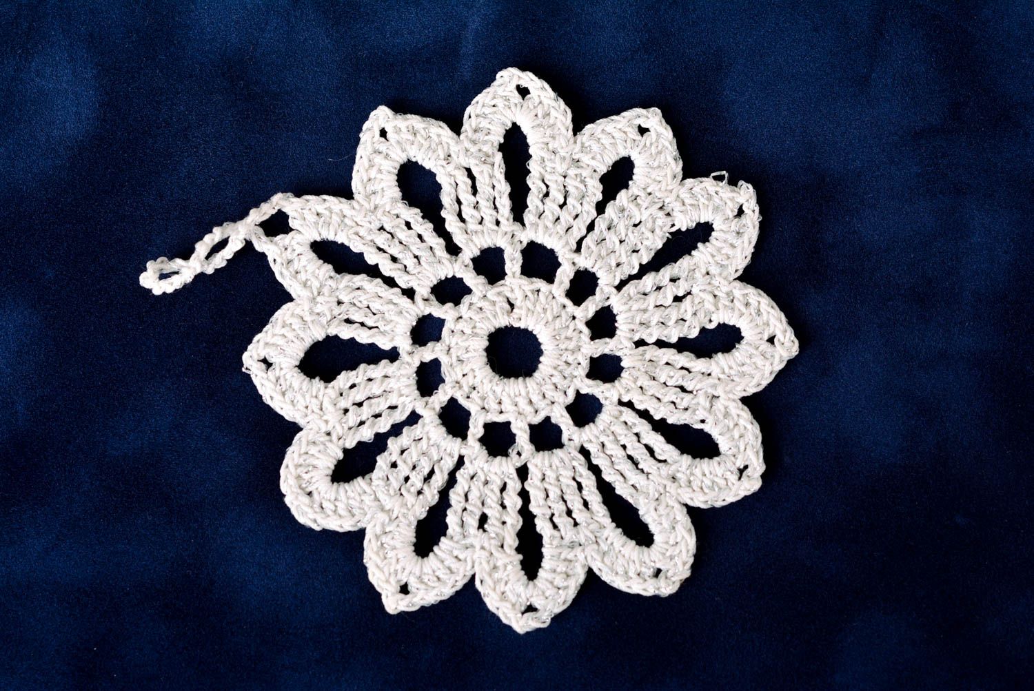 Unusual handmade crochet wall hanging snowflake room decor ideas small gifts photo 3