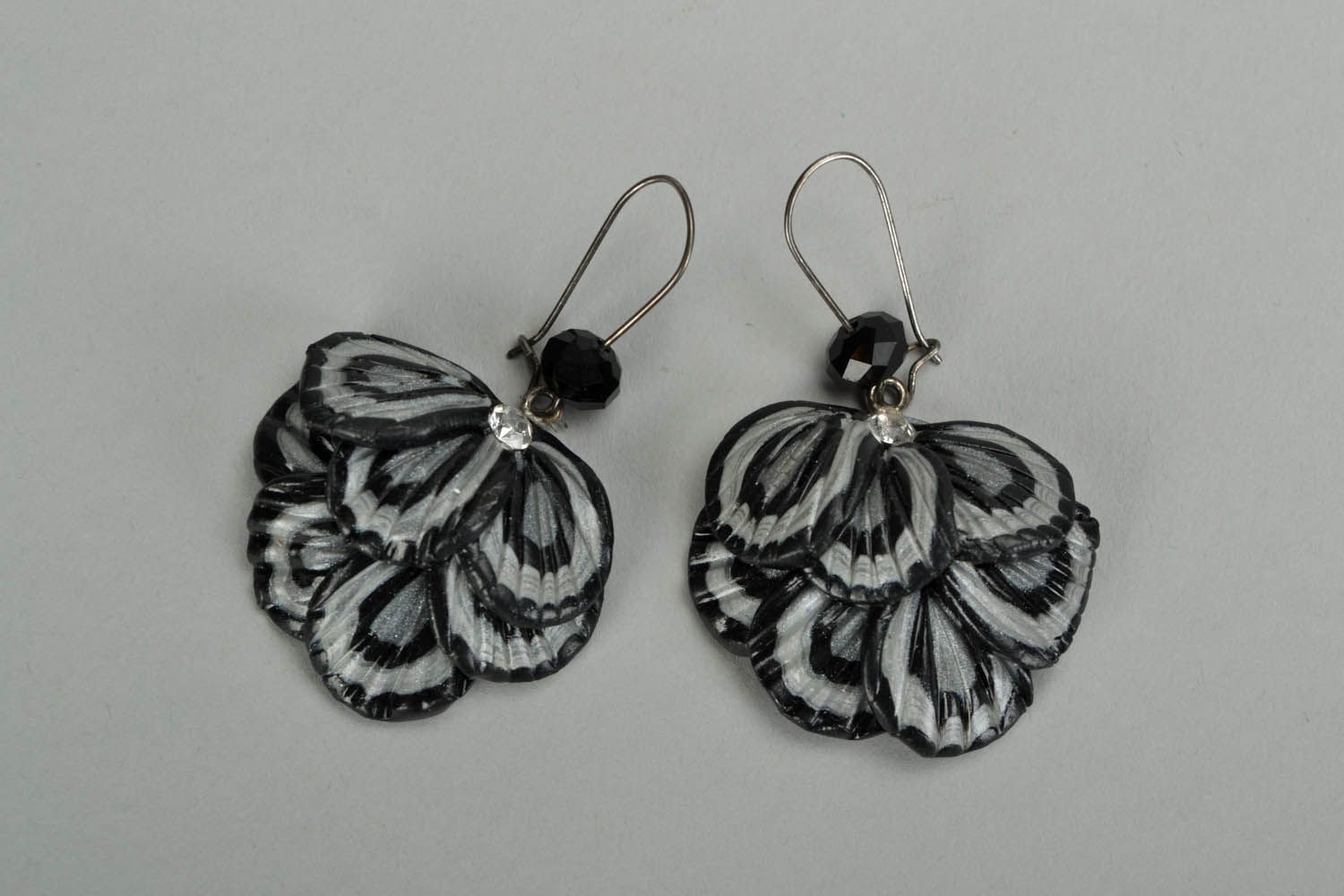 Boucles d'oreilles noir et blanc Ailes de papillon  photo 2