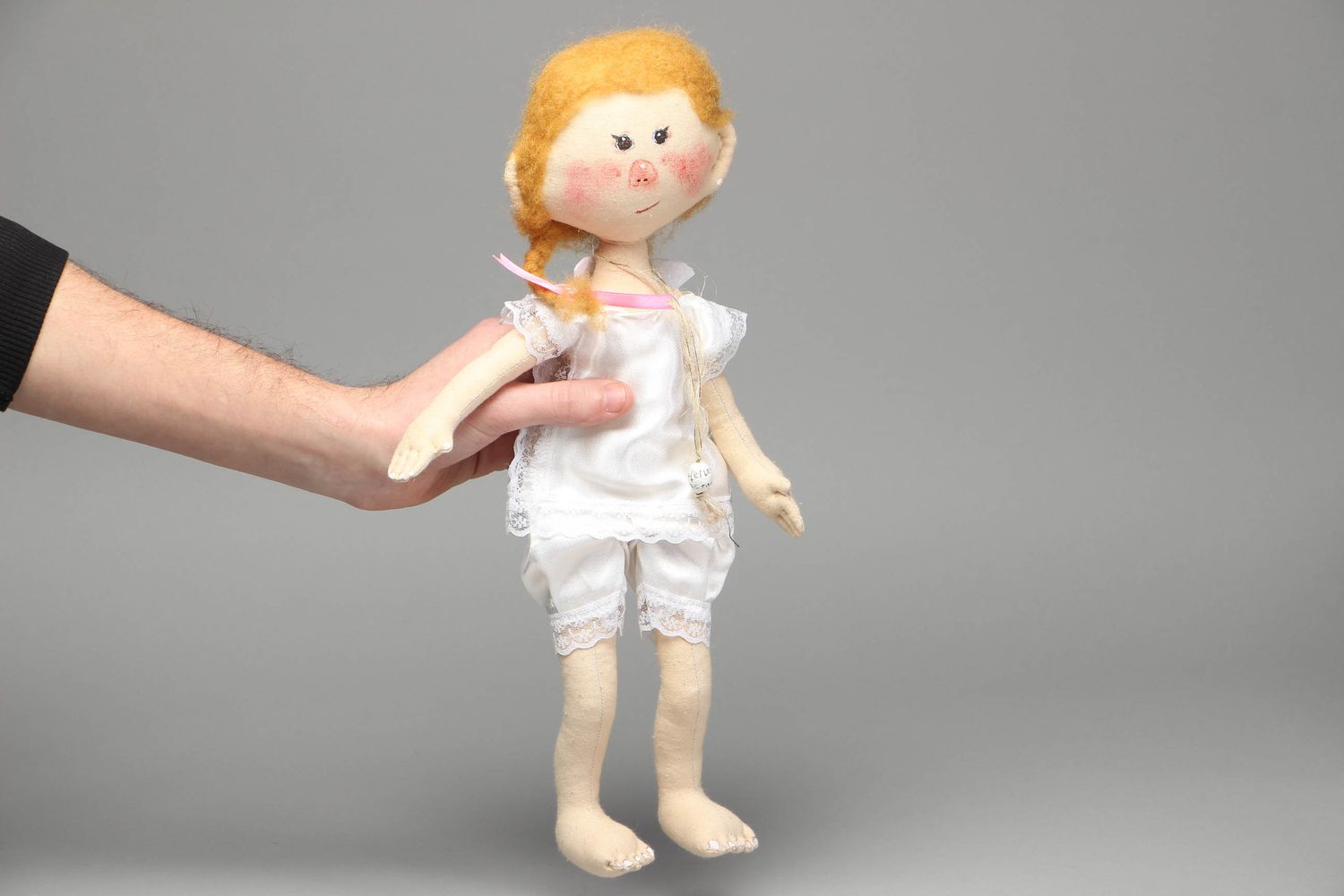 Kuschelige Puppe aus Stoff Mädchen foto 4