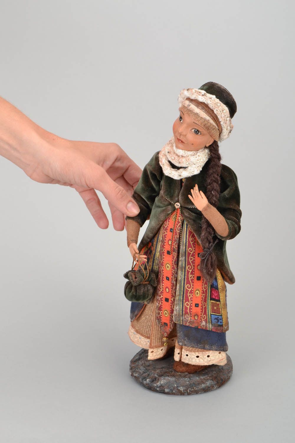 Muñeca decorativa con soporte Matilda foto 1