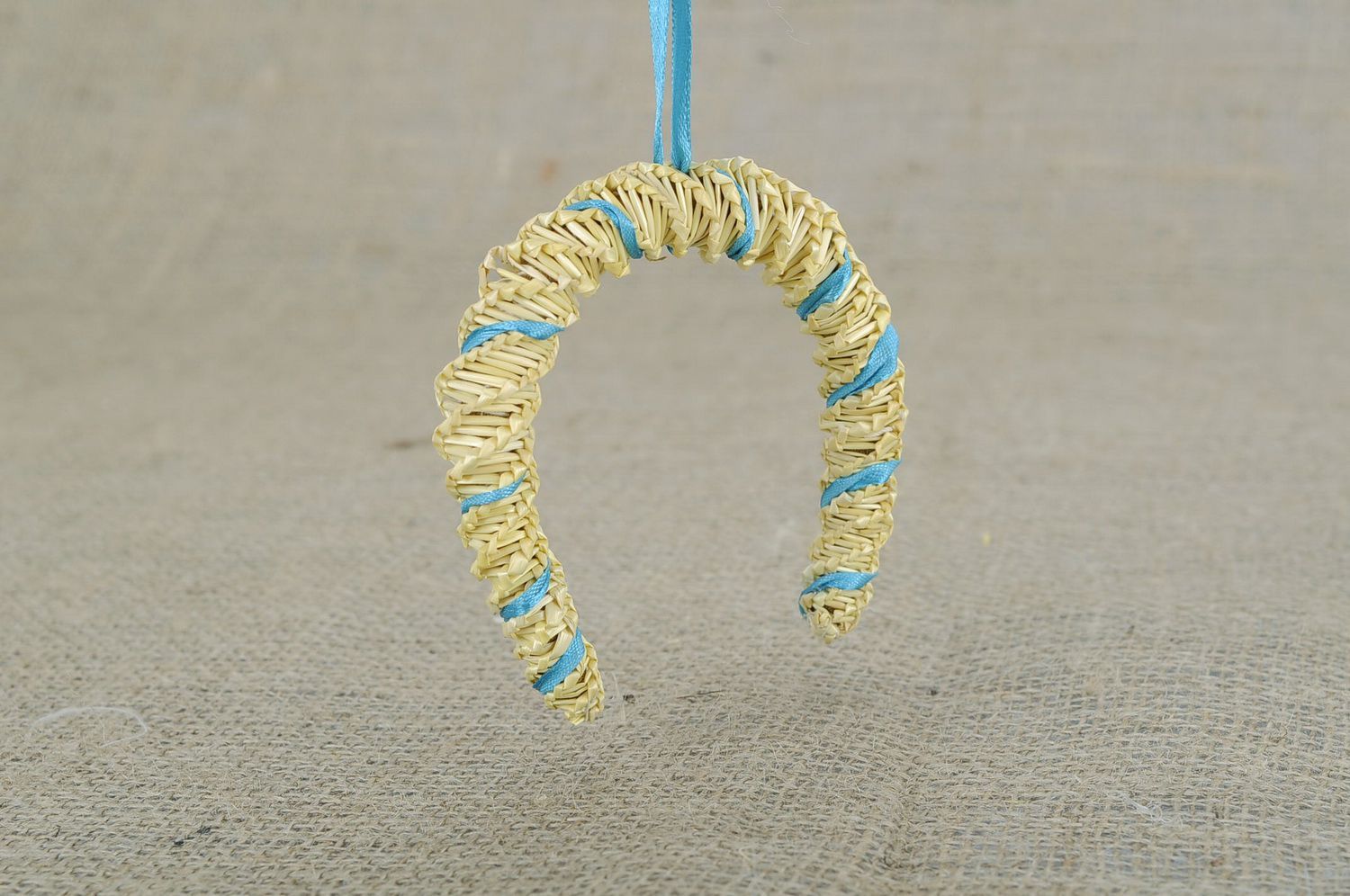 Protective charm made from straw Horseshoe photo 1
