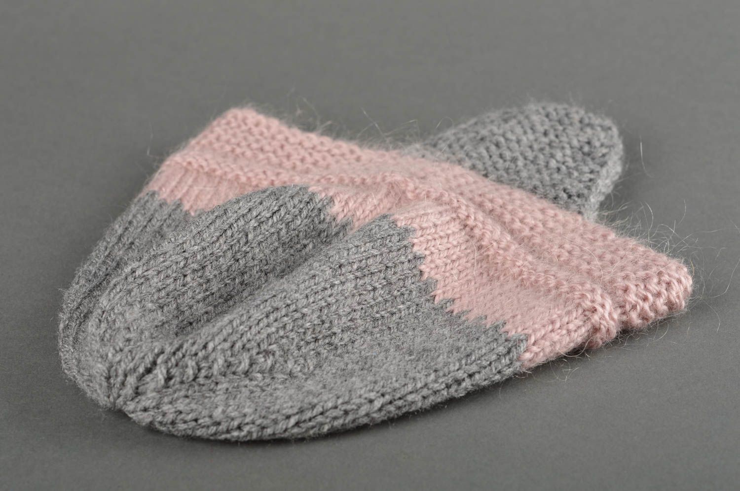 Bonnet au crochet fait main Chapeau tricot chaud gris rose Vêtement enfant photo 3