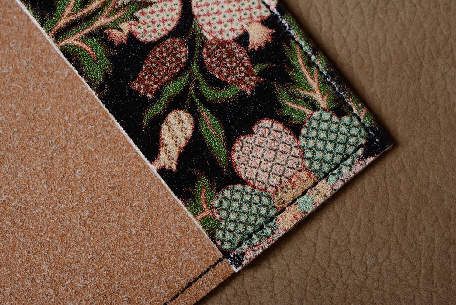 Protège-passeport en cuir original fait main avec joli imprimé à motif floral photo 5