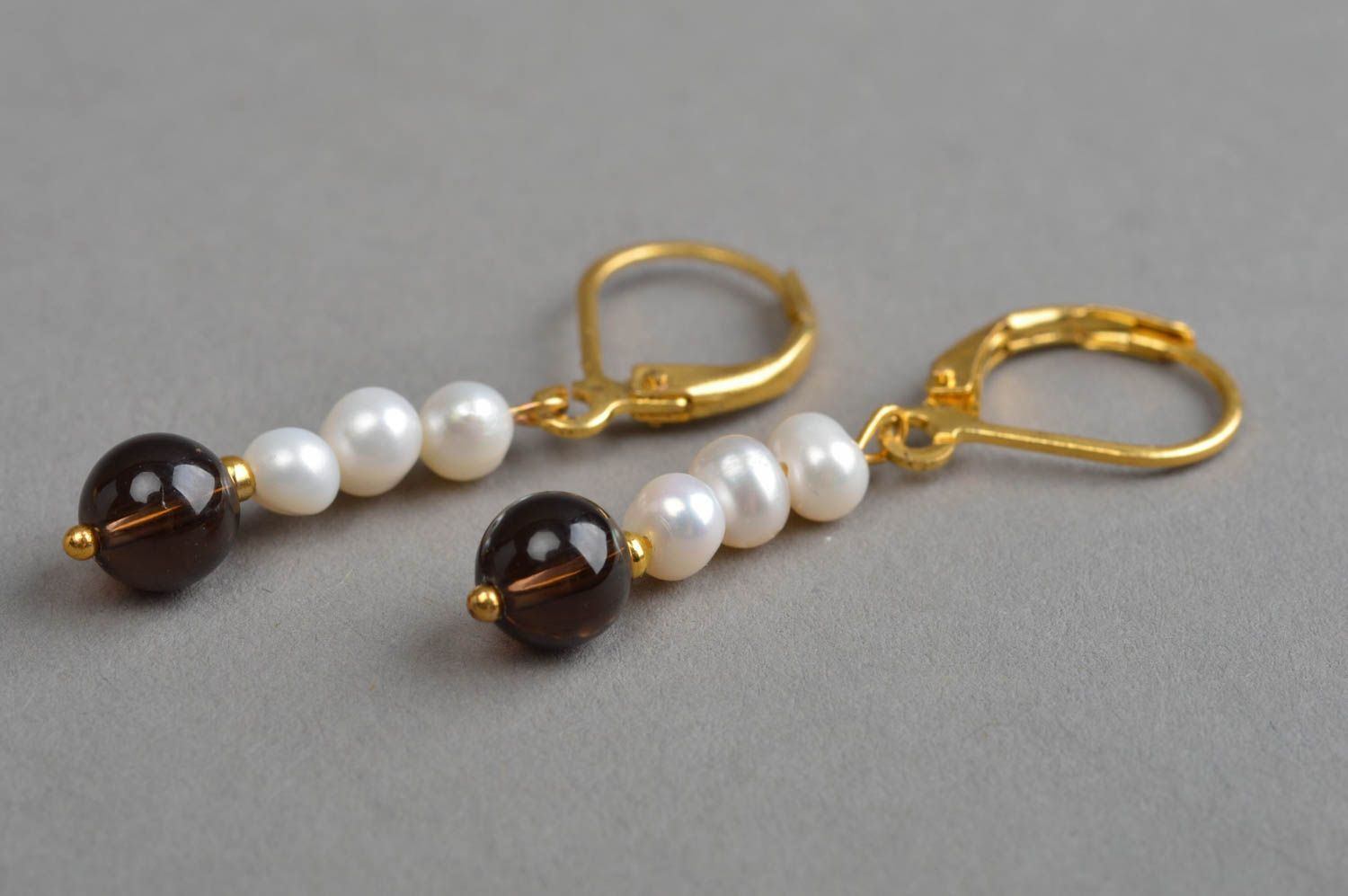 Handmade quartz earrings accessory with river pearls unusual stylish jewelry photo 3