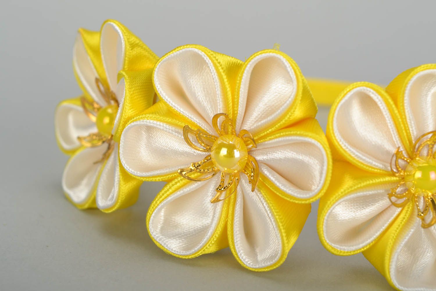 Yellow headband with flowers photo 4