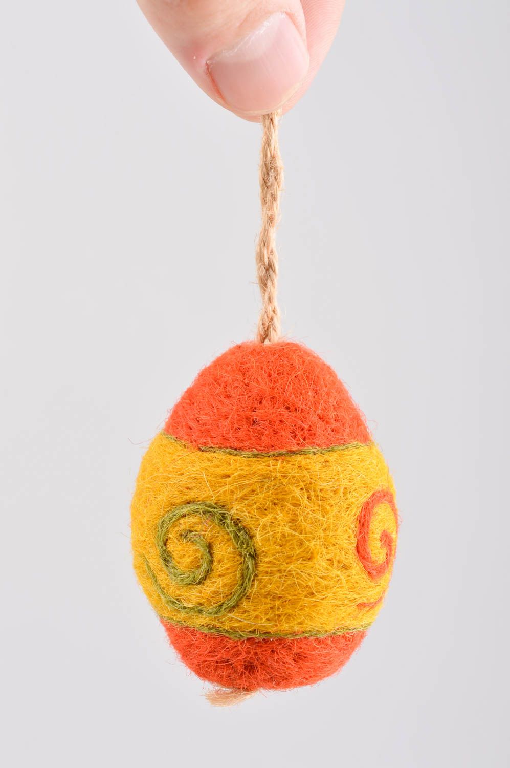 Валяная игрушка ручной работы декор на стену игрушка из шерсти Оранжевое яйцо фото 5