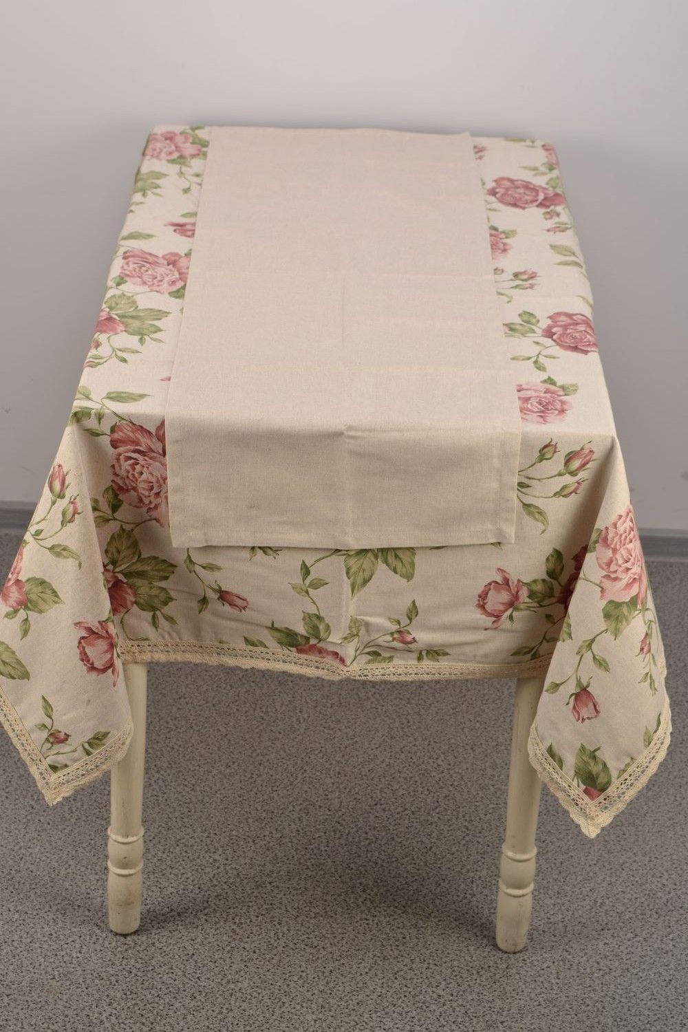 Handmade floral tablecloth sewn of cotton and polyamide photo 4