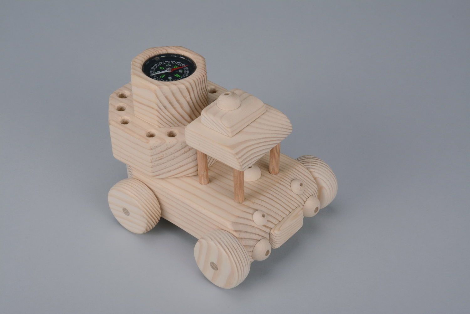 Macchina con bussola fatta a mano giocattolo di legno giocattolo da bambino foto 3