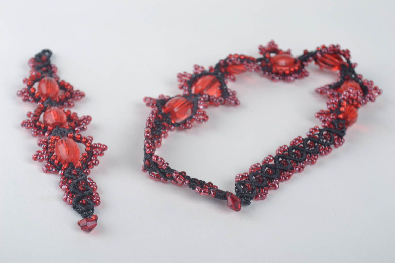 Parure collier bracelet Bijoux faits main noir rouge en macramé Cadeau femme photo 4