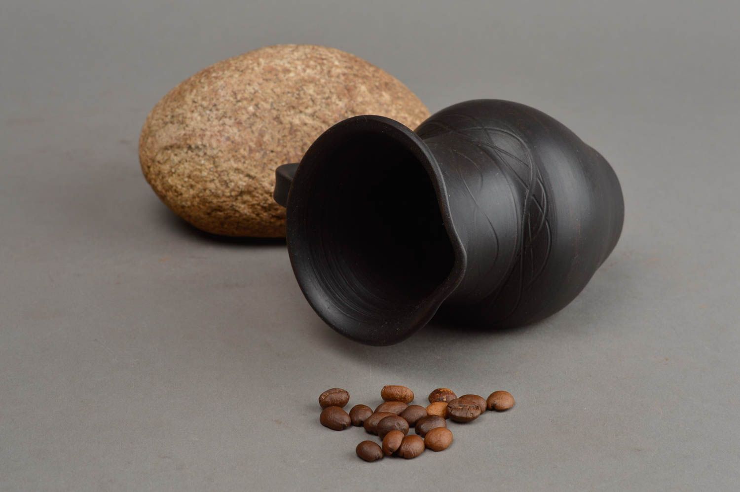 3,5 oz ceramic black miniature pitcher with handle 0,4 lb photo 1