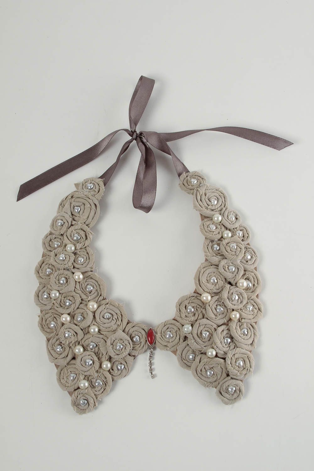 Collar original decorado con cuentas bisuteria artesanal regalo para mujer foto 4