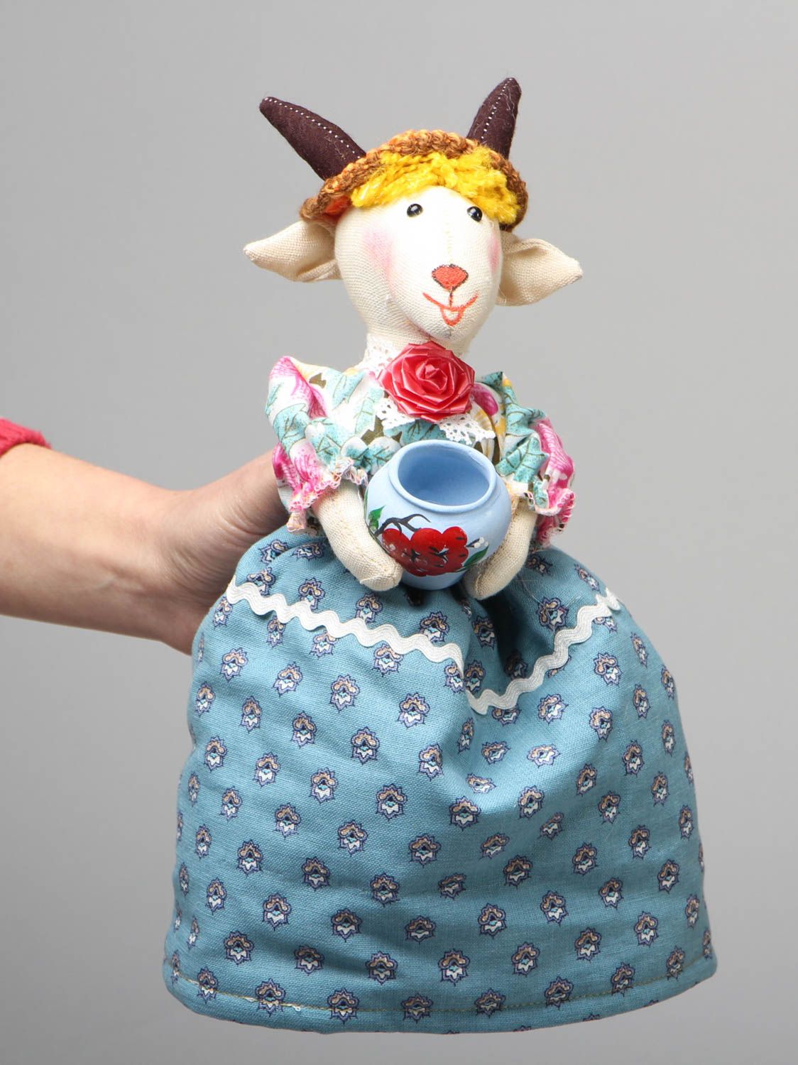 Jouet décoratif en tissu fait main pour théière Chèvre photo 4