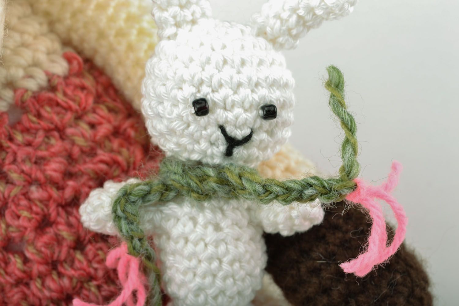 Giocattolo a maglia fatto a mano pupazzo da bambini a forma di pecorella
 foto 4